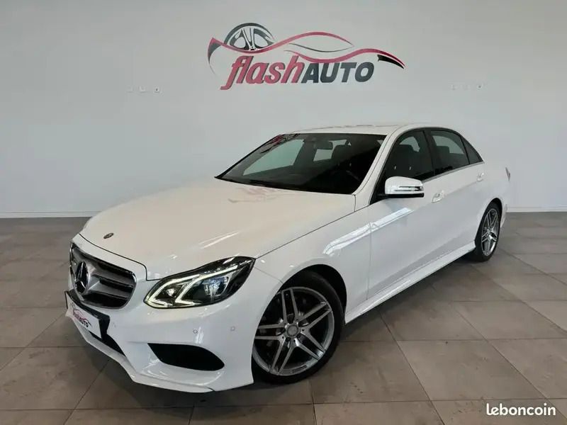 Blanc Utilisé 2013 Mercedes E300 AMG Berline | 18 900 € - Image 1/4