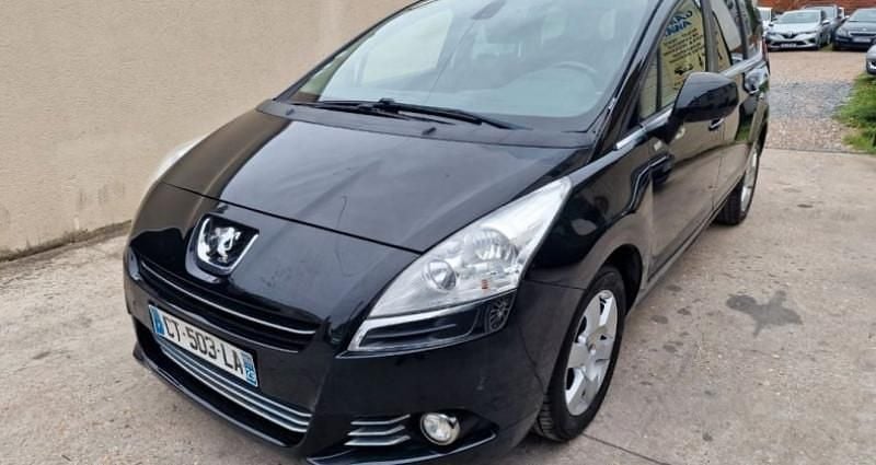 Noir Occasion 2013 Peugeot 5008 Style Monospace | 5 950 € - Image 1/4