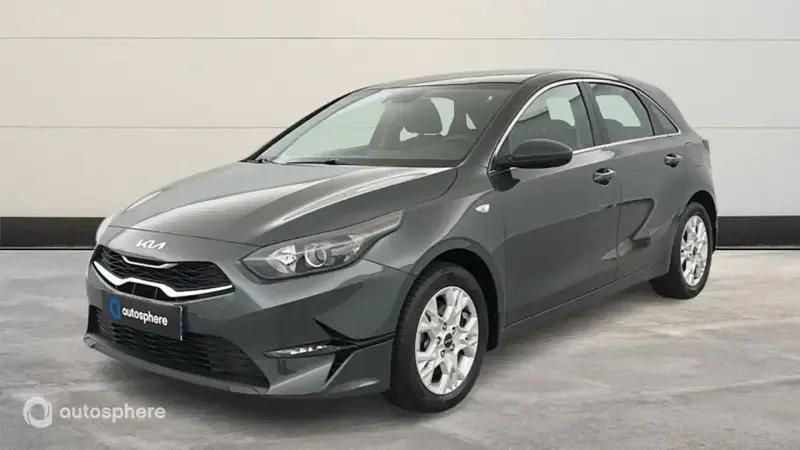 Gris Utilisé 2022 Kia Ceed Active Berline | 21 299 € (Prix assez cher) - Image 1/4