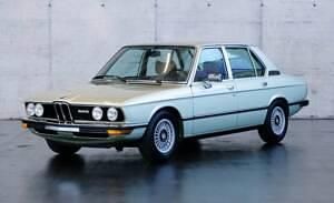 Vert Utilisé 1977 BMW 525 Berline | 33 900 € - Image 1/4