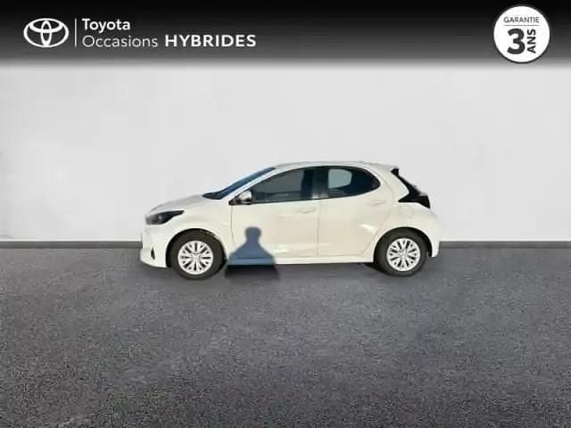 Occasion Toyota Yaris Hybrid 116 ch (85 kW) 2021 Blanc pur Berline