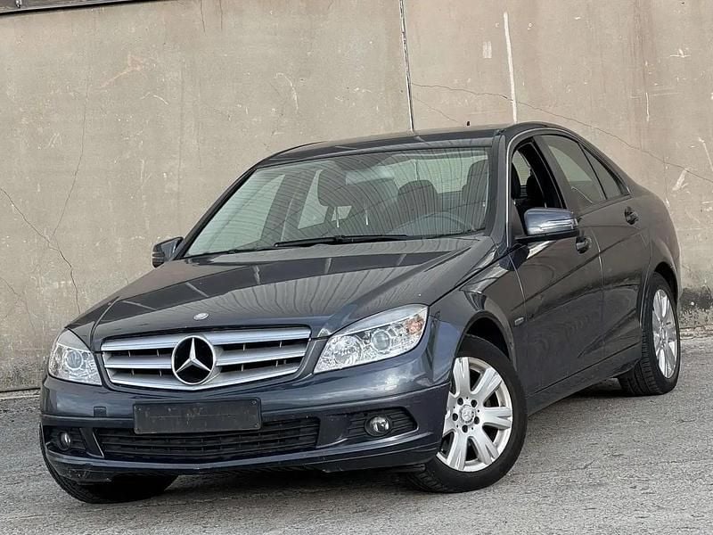 Gris Utilisé 2010 Mercedes C200 Berline | 4 950 € (Bon prix) - Image 1/4