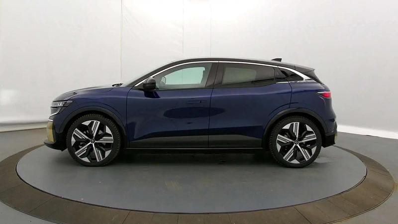 Occasion Renault Megane E-Tech Iconic 161 kW (220 ch) 2022 Bleu Berline