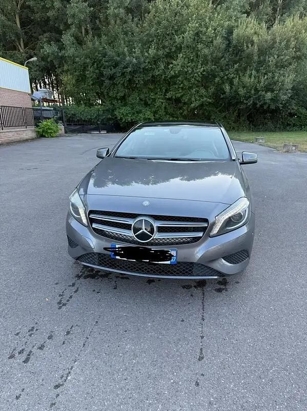 Gris Utilisé 2014 Mercedes A220 Business Berline | 14 499 € - Image 1/4