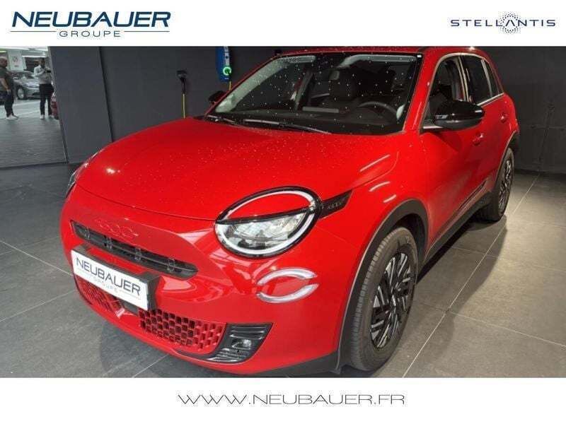Rouge Utilisé 2024 Fiat 600E Red SUV | 21 970 € (Super prix) - Image 1/4