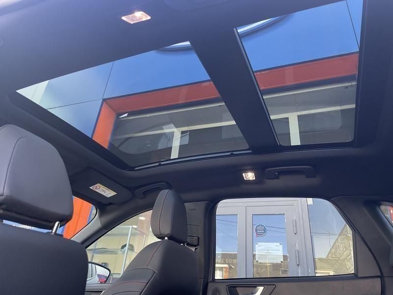 Blanc glacier Utilisé 2025 Ford Kuga ST-Line X SUV | 38 999 € (Prix cher) - Image 1/4