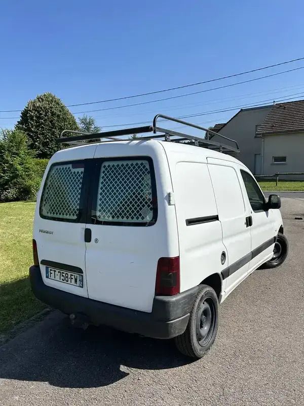 Image 2/4