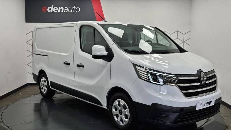 Blanc Nouvelle 2025 Renault Trafic Van | 30 280 € (Bon prix) - Image 1/4
