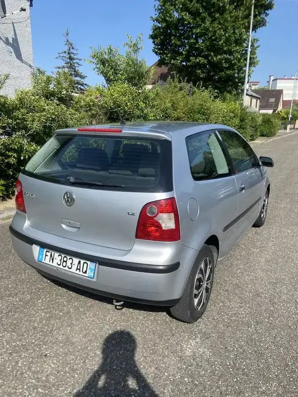 Image 2/4