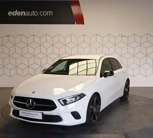 Blanc Utilisé 2020 Mercedes A180 Berline | 25 890 € - Image 1/4