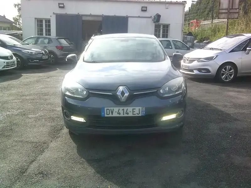 Gris Utilisé 2015 Renault Mégane III LIMITED Berline | 9 360 € (Prix juste) - Image 1/4