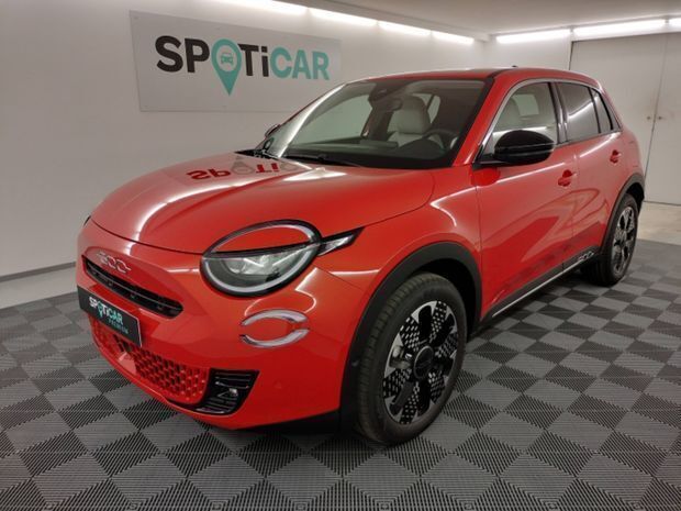 Orange Utilisé 2024 Fiat 600E La Prima | 27 990 € (Bon prix) - Image 1/4