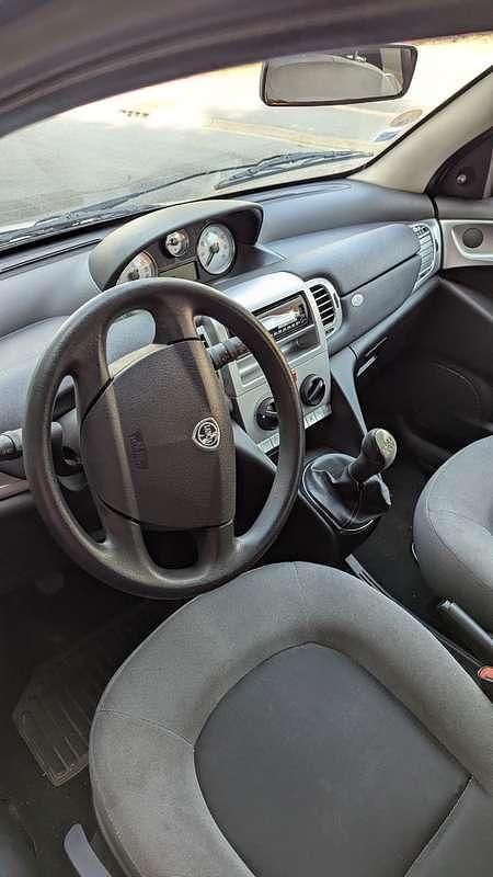 Image 4/4