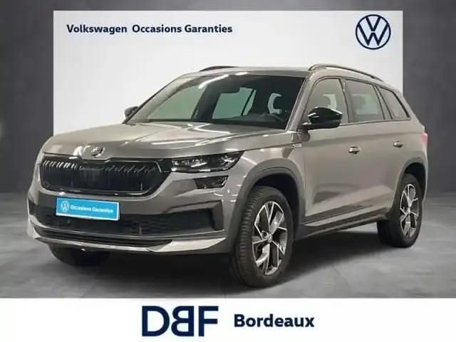 Gris Utilisé 2023 Skoda Kodiaq SportLine SUV | 38 999 € - Image 1/4