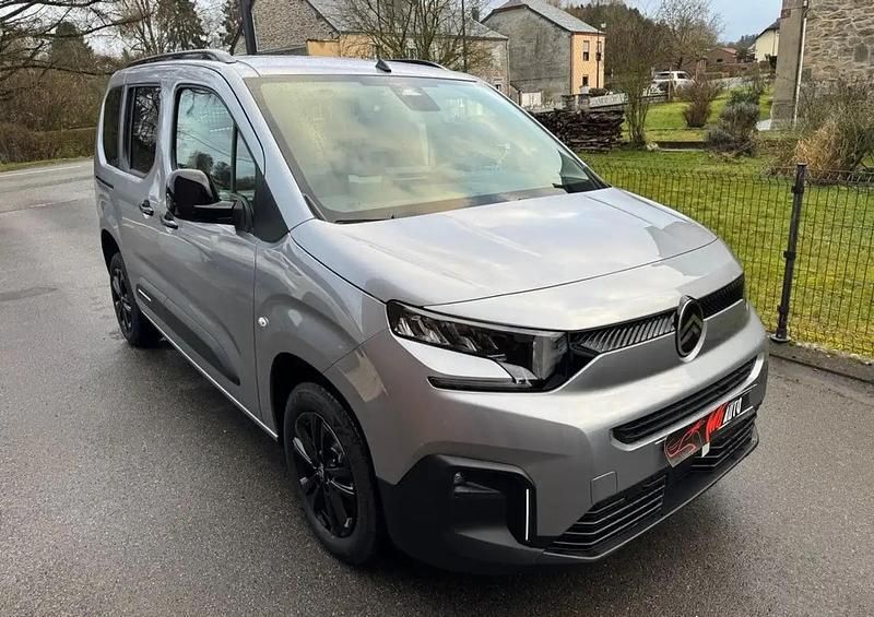 Nouvelle Citroën Berlingo Comfort 131 ch (96 kW) 2025 Gris Monospace