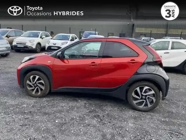 Occasion Toyota Aygo X Design 72 ch (52 kW) 2025 Biton rouge piment premium/toit noir SUV