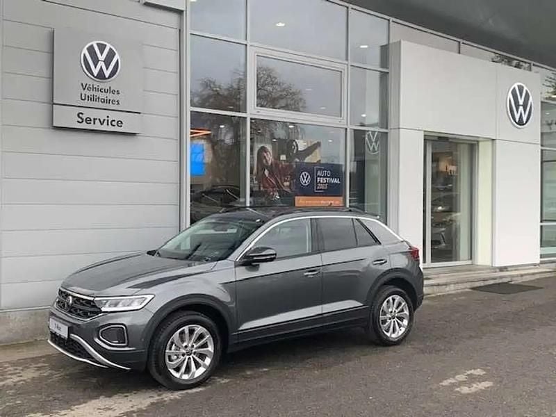 Gris Nouvelle 2025 VW T-Roc Life SUV | 36 820 € (Prix juste) - Image 1/4