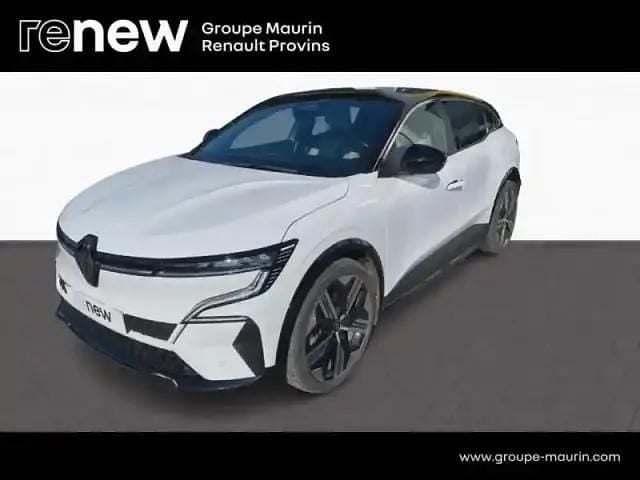 Blanc glacier / toit noir étoilé Occasion 2023 Renault Megane E-Tech Iconic SUV | 24 900 € - Image 1/4