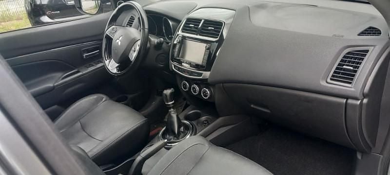 Image 3/4