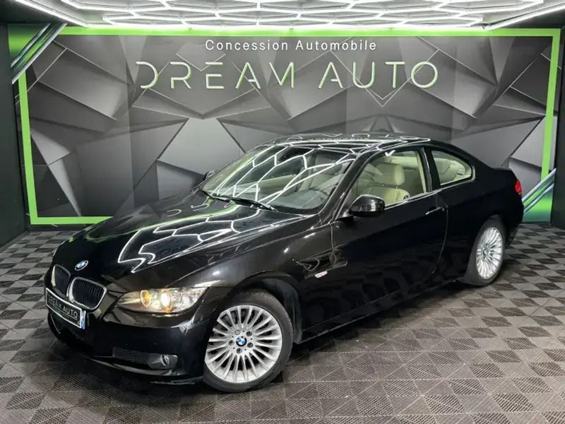 Noir Utilisé 2009 BMW 320 Coupé | 13 990 € (Prix juste) - Image 1/4