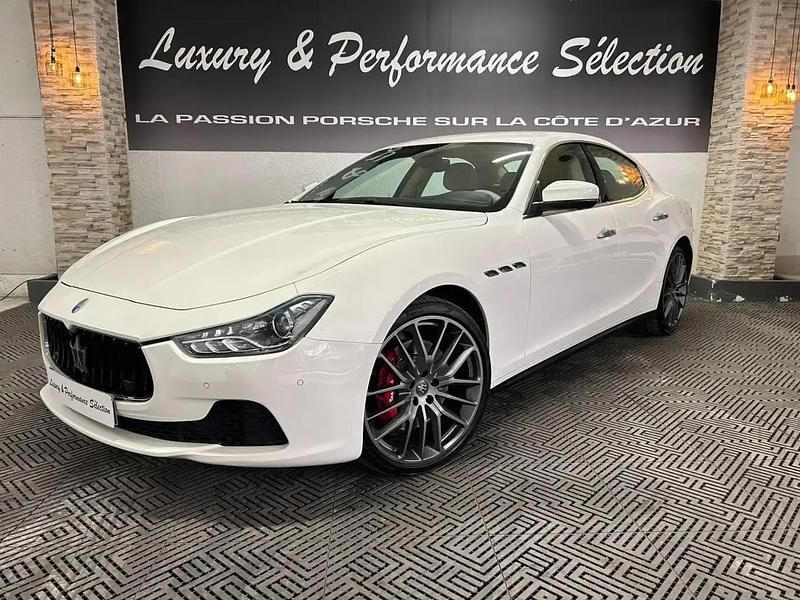 Blanc Utilisé 2016 Maserati Ghibli Coupé | 34 990 € (Prix assez cher) - Image 1/4