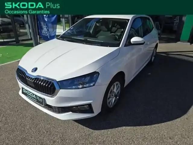 Blanc Utilisé 2022 Skoda Fabia Ambition Berline | 15 270 € (Prix juste) - Image 1/4