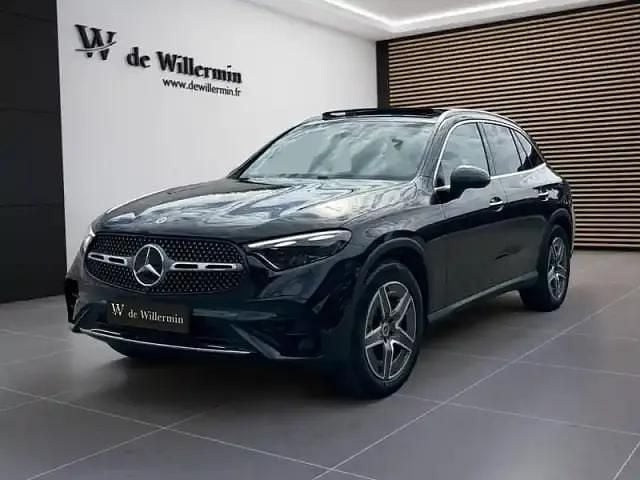 Obsidian black metallic paint Utilisé 2025 Mercedes GLC200 SUV | 71 990 € - Image 1/4