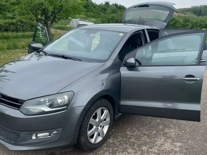 Gris Utilisé 2011 VW Polo Style Berline | 5 990 € (Prix juste) - Image 1/4