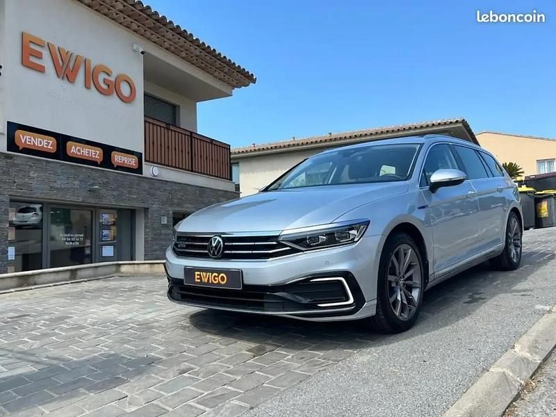 Gris Utilisé 2022 VW Passat GTE Break | 20 990 € (Prix juste) - Image 1/4