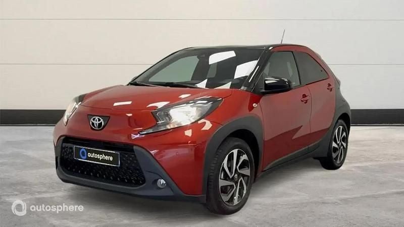Utilisé 2023 Toyota Aygo Design Citadine | 16 499 € (Prix juste) - Image 1/4