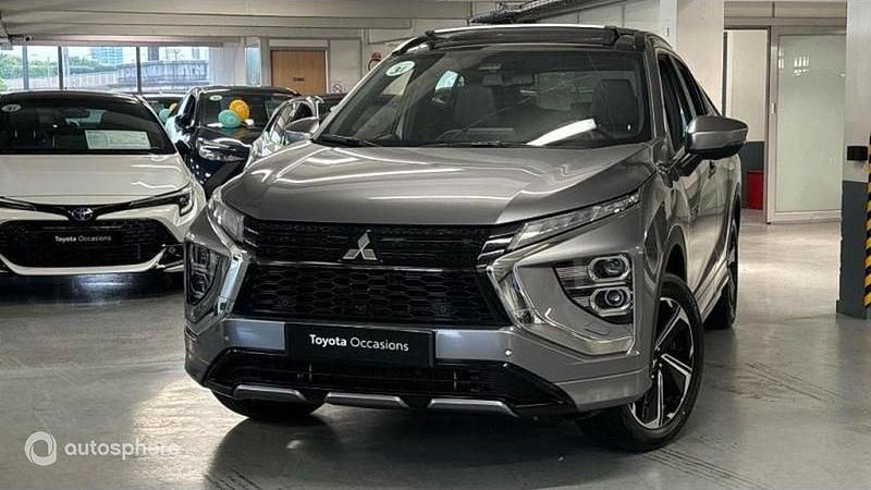 Gris Nouvelle 2024 Mitsubishi Eclipse Cross Instyle SUV | 32 599 € - Image 1/4