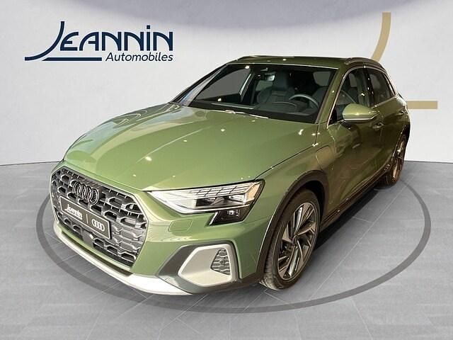 Vert district métallisé Utilisé 2025 Audi A3 e-tron Design Citadine | 51 990 € - Image 1/4