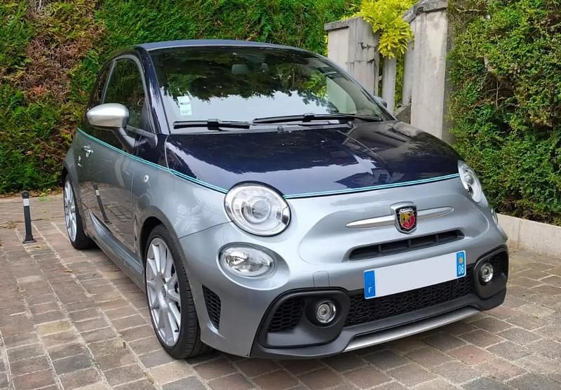 Bleu Utilisé 2018 Abarth 695C Cabriolet | 32 800 € - Image 1/4
