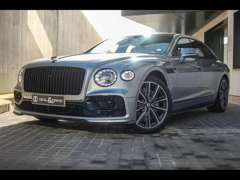 Gris Utilisé 2020 Bentley Flying Spur Berline | 143 579 € (Prix assez cher) - Image 1/4