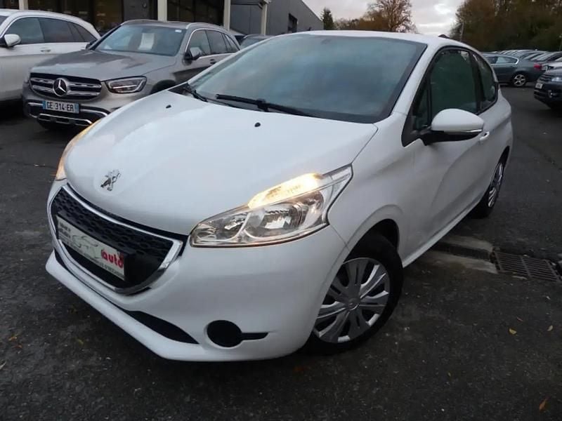 Blanc Occasion 2012 Peugeot 208 Active Citadine | 5 990 € (Prix juste) - Image 1/4