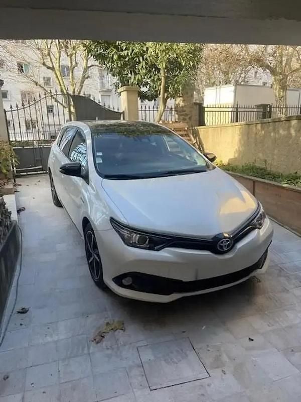 Blanc Occasion 2018 Toyota Auris Berline | 15 850 € - Image 1/2