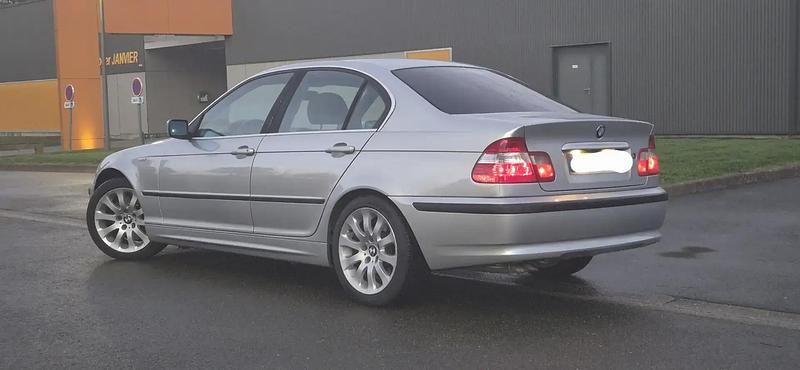 Occasion 2002 BMW 330 Berline | 5 200 € - Image 1/4