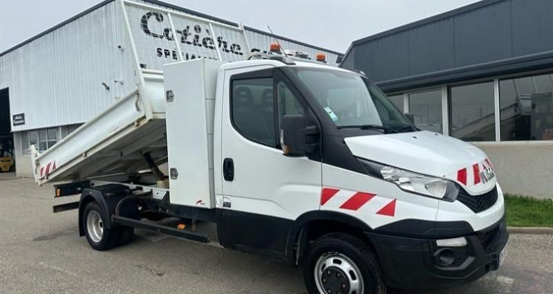 Utilisé 2015 Iveco Daily | 23 988 € - Image 1/4