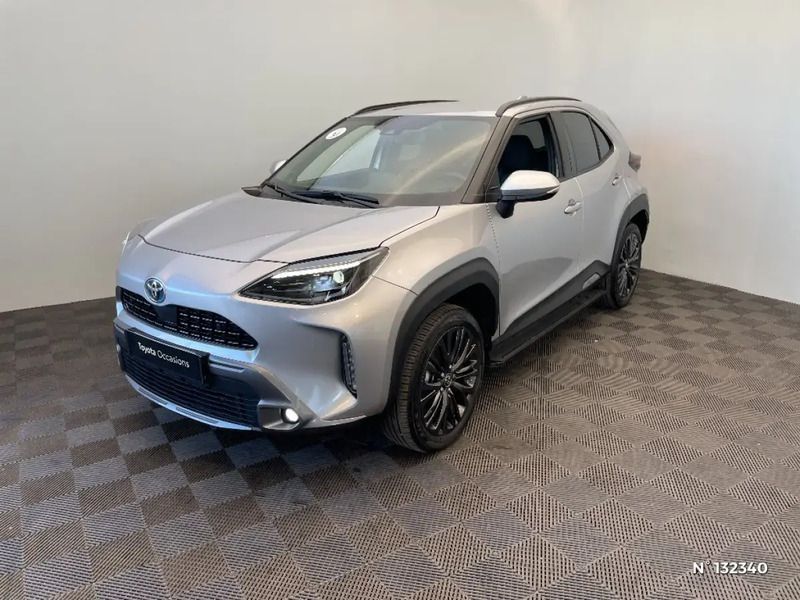 Gris Utilisé 2023 Toyota Yaris Cross SUV | 26 990 € (Prix juste) - Image 1/4