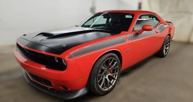 Utilisé 2016 Dodge Challenger Coupé | 54 980 € (Prix cher) - Image 1/4