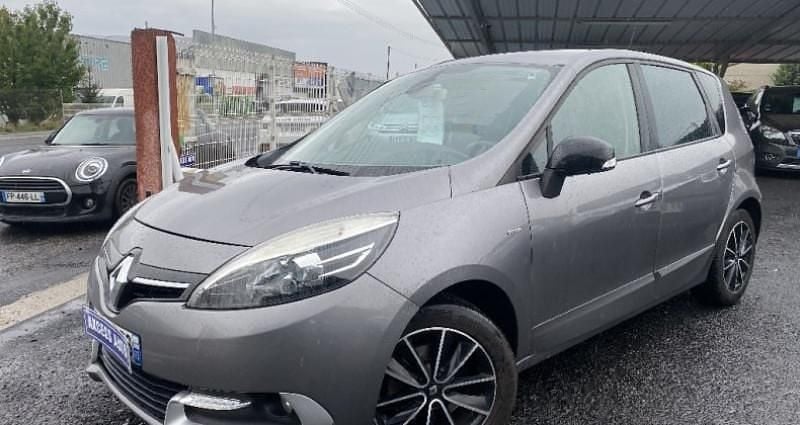 Utilisé 2016 Renault Scénic III LIMITED Monospace | 5 990 € - Image 1/4