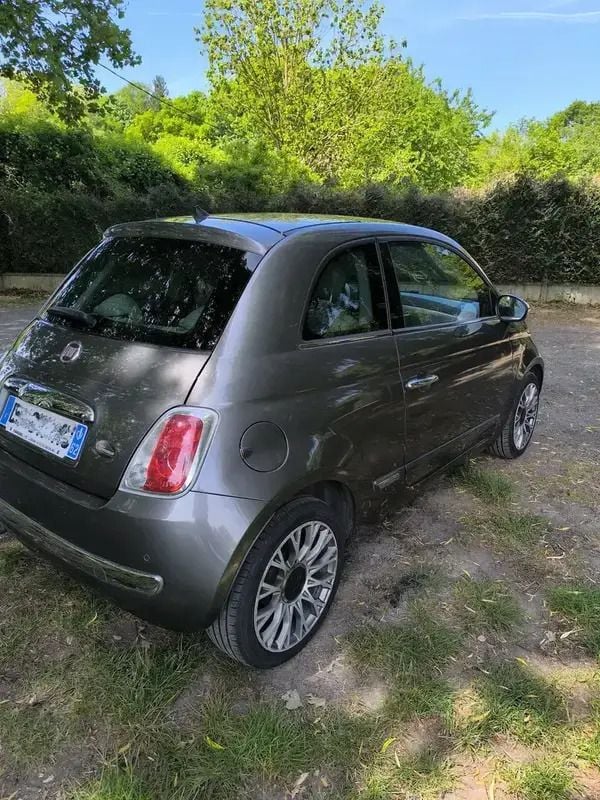 Image 2/4