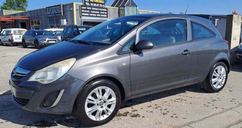Gris Utilisé 2011 Opel Corsa Citadine | 6 800 € (Prix juste) - Image 1/4
