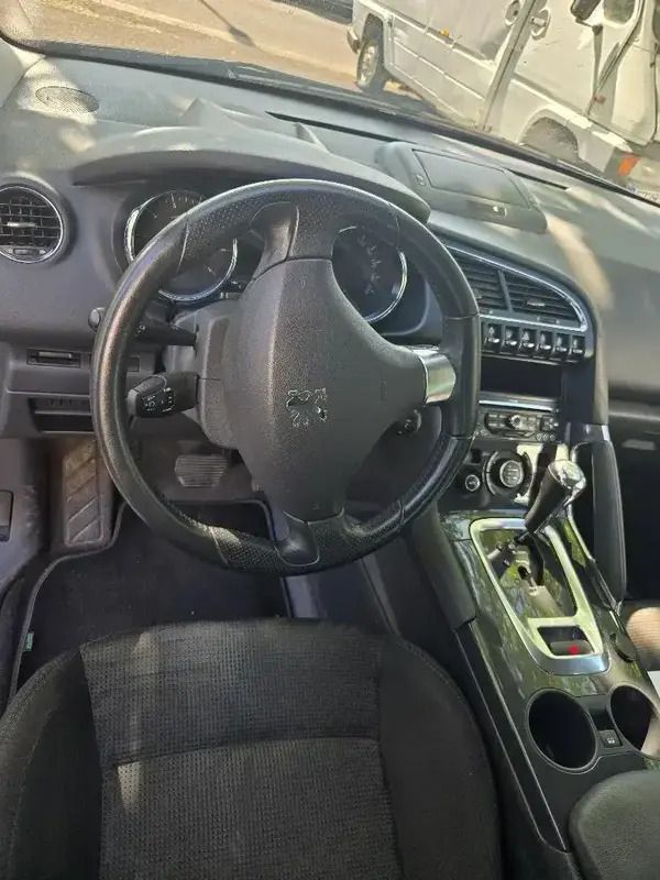 Utilisé 2011 Peugeot 3008 Premium SUV | 6 200 € (Prix juste) - Image 1/4