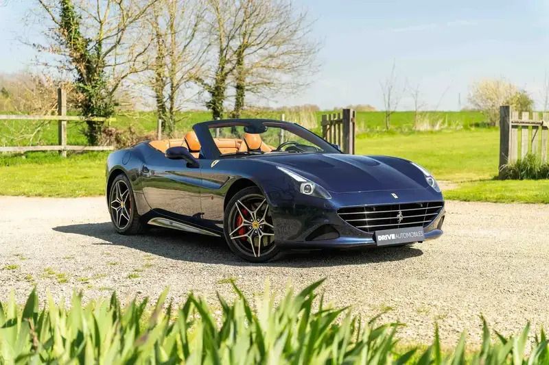 Bleu Utilisé 2015 Ferrari California Cabriolet | 145 990 € (Prix cher) - Image 1/4