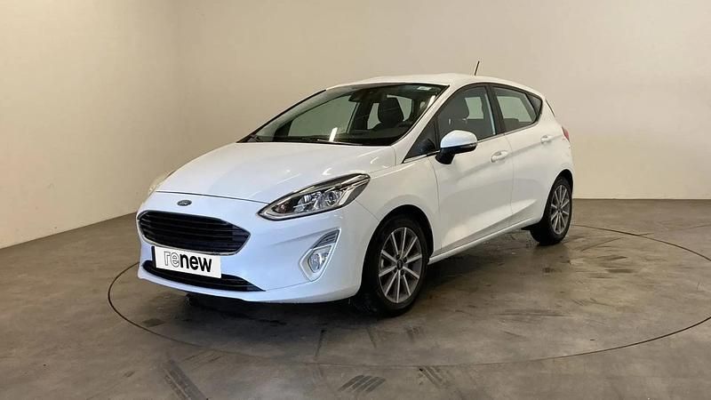 Blanc Utilisé 2018 Ford Fiesta Titanium Citadine | 13 990 € (Prix cher) - Image 1/4
