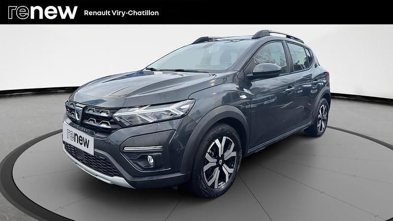 Gris Utilisé 2022 Dacia Sandero Comfort Citadine | 14 980 € (Prix juste) - Image 1/4