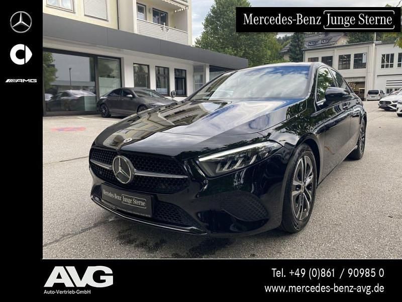 Utilisé 2024 Mercedes A200 Berline | 31 400 € (Super prix) - Image 1/4