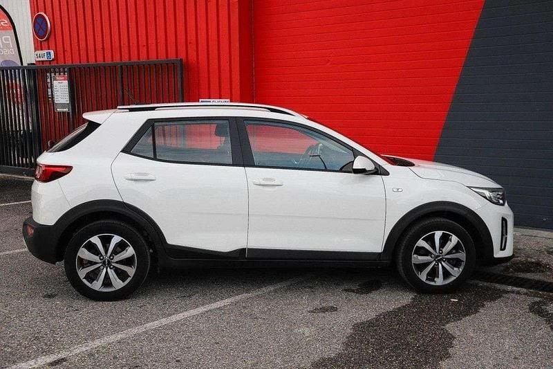 Occasion Kia Stonic Active 101 ch (74 kW) 2021 Blanc SUV
