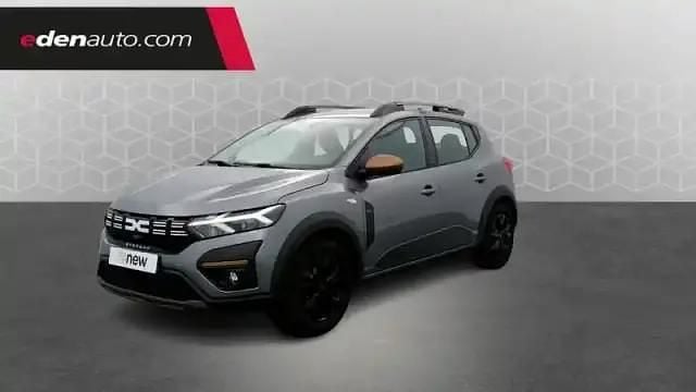 Gris schiste Utilisé 2025 Dacia Sandero Berline | 17 790 € (Prix juste) - Image 1/4